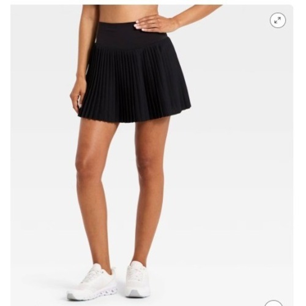 All In Motion Womens Size Small Woven High-Rise Pleated Skort Black Side Pockets